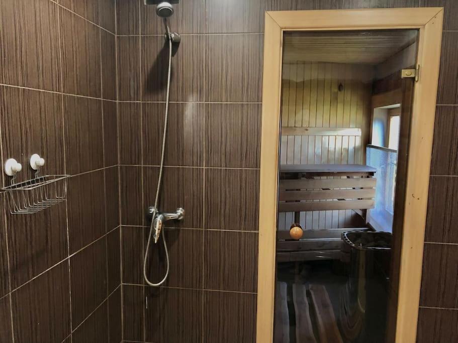 Brīvdienu mājas Mangalsala With Sauna Riga